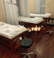 Giường Spa Thanh Lý Giá Rẻ TPHCM – Nệm Êm, Chân Gỗ, Còn Mới 90%