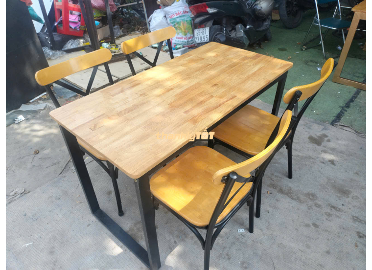 Bàn Ghế Quán Ăn Thanh Lý Giá Rẻ Tại TPHCM